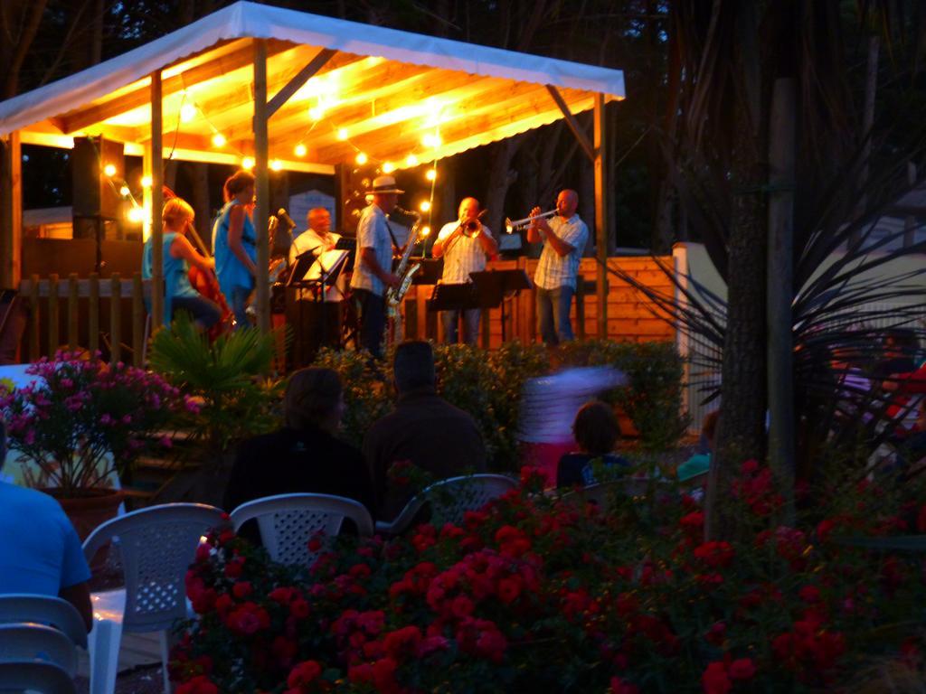 Camping La Maurie Foulerot 外观 照片